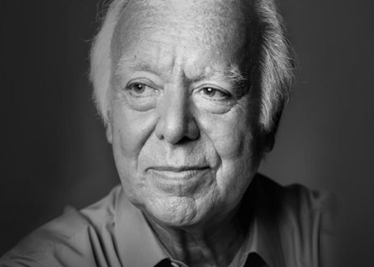 Morre o fadista Carlos do Carmo