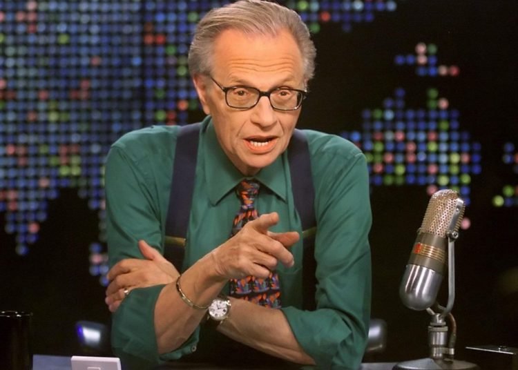 Morre o jornalista Larry King