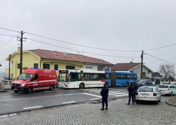 Autocarro é isolado com passageiro infectado com Covid-19