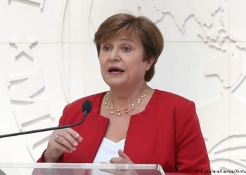 Diretora do FMI acredita que o mundo vai crescer acima de 5,5% este ano