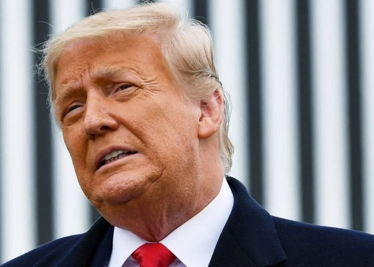 Donald Trump é absolvido pelo Senado