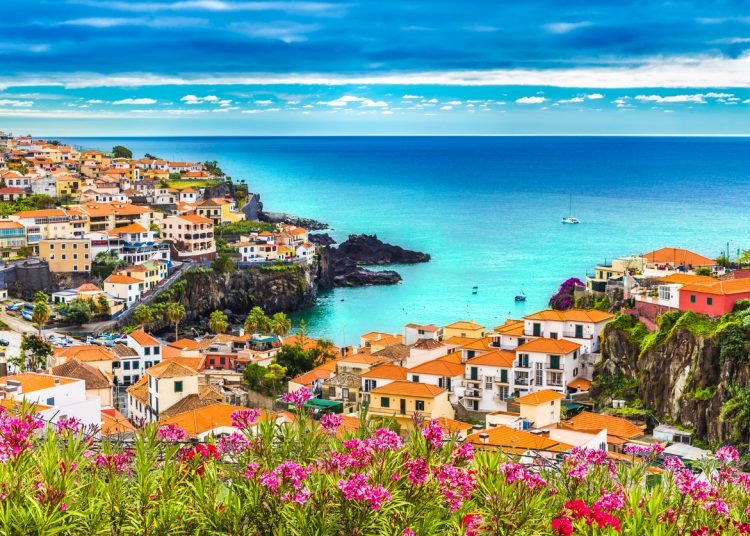 Moradores da Ilha da Madeira tiveram Covid-19 após serem vacinados