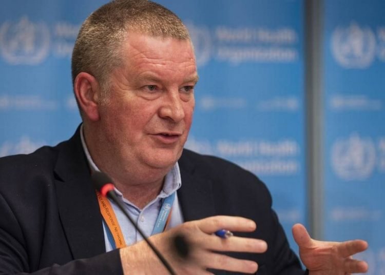 Diretor da OMS afirma ser prematuro dizer que pandemia acabará até o fim de 2021