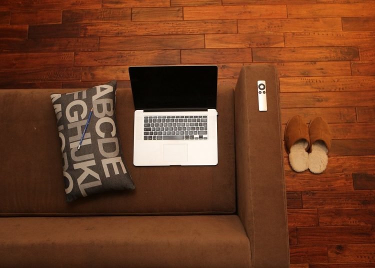 Saiba como liderar e influenciar sua equipe profissional em home office