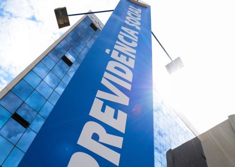 Câmara aprova suspensão de prazo para prova de vida do INSS