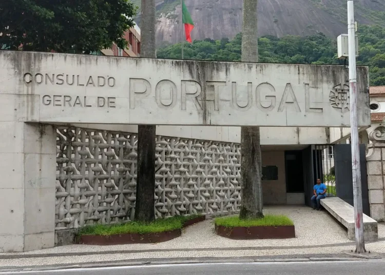 “Reitero a necessidade de medidas urgentes”, aponta Flávio Martins, do CCP, sobre trabalhadores consulares de Portugal no Brasil
