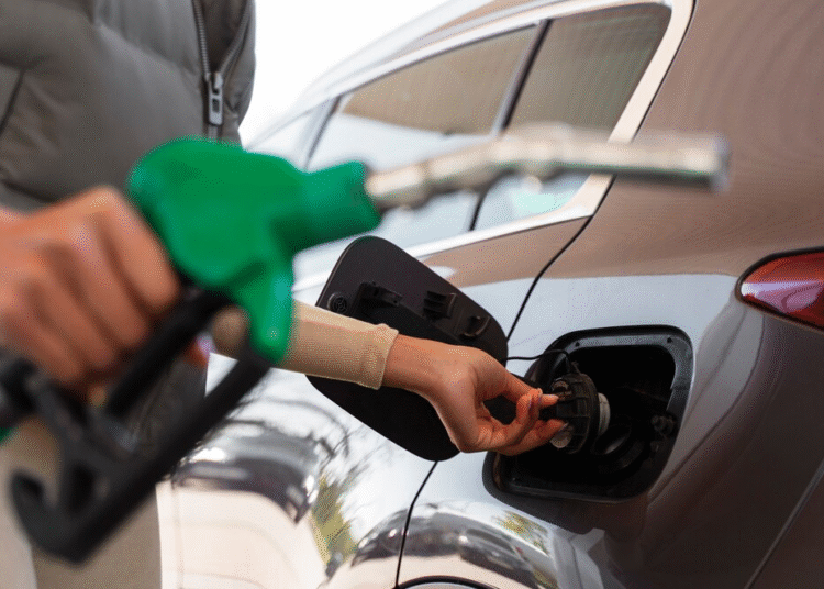 Gasolina e diesel devem ficar mais baratos na próxima semana em Portugal