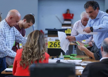 Chega lidera votação no exterior, mas mantém número de deputados