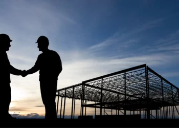 mpresas demonstraram otimismo, indicando crescimento nas atividades, percentual semelhante aos 29% do trimestre anterior.