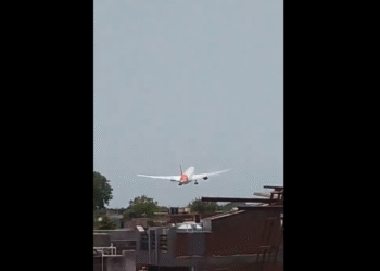 Tragédia aérea na Índia deixa mais de 290 mortos — sete portugueses estavam a bordo