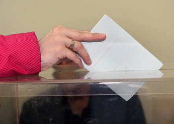 Livre e Bloco de Esquerda concorrem em coligação no SeixalNurin Mirzan, do Livre, será a nome indicada para a chefia da Administração Local do Seixal