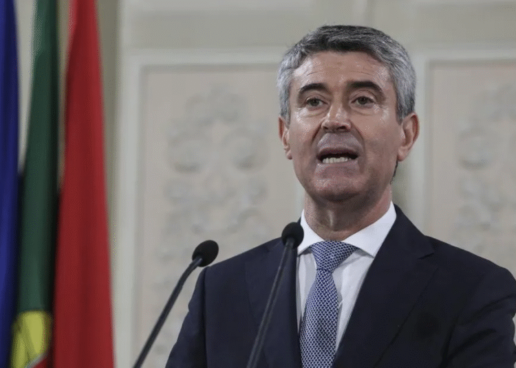 Partidos preparam ‘rentrée’ política com dois líderes estreantes