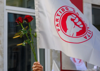 PS acusa primeiro-ministro de “incapacidade de liderança política” na gestão dos incêndios