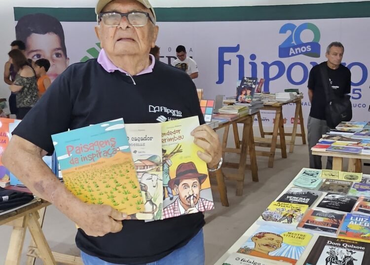 Chico Pedrosa, cordelista brasileiro de 89 anos, recorda trabalho que conquistou os palcos portugueses