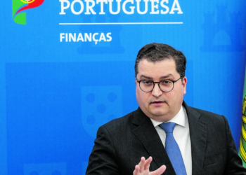 Governo tenta evitar regresso ao défice após apoios ao mau tempo