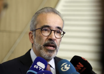 Paulo Rangel explica autorização condicional dos EUA para uso da Base das Lajes