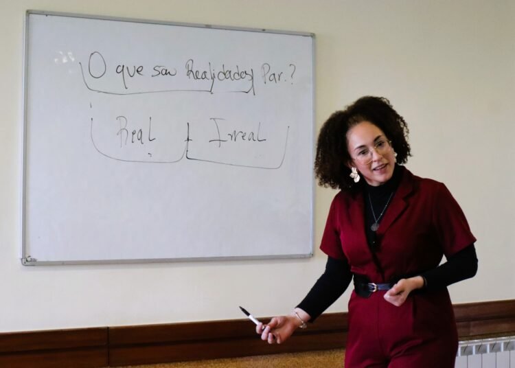Especialista brasileira, Joice Yane debateu “perceção da realidade” durante congresso em Lisboa