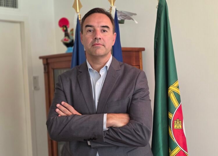 Grande Reportagem: “O Consulado-Geral de Portugal em Lyon pertence à comunidade e só existe porque temos uma comunidade tão numerosa”