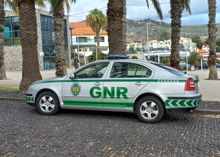 Madeira-Porto Santo-Vila Baleira-GNR police car (Guarda Nacional Republicana)-01ASD