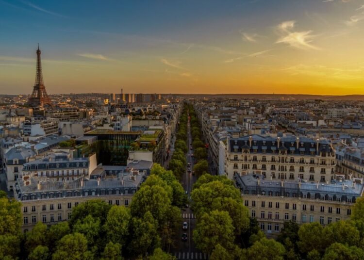 “7.ª Coletânea de Poesia Lusófona em Paris” com inscrições até 31 de julho para autores de todo o mundo